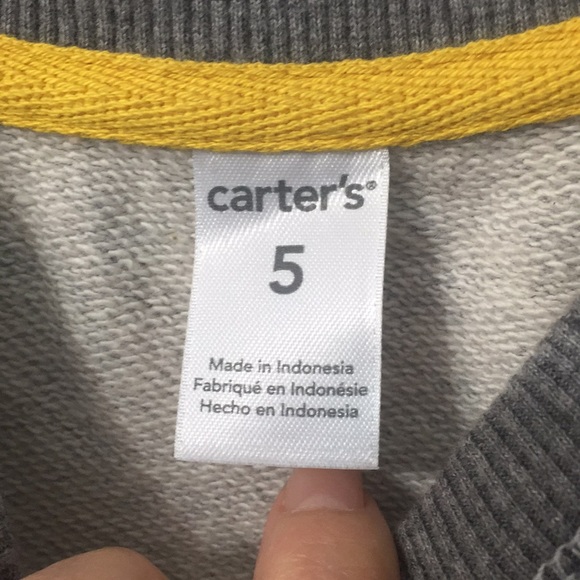 Carter’s Pullover - Picture 3 of 4
